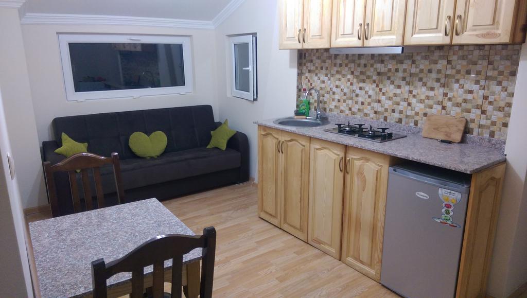Apartments Komakhidze 68 باتومي المظهر الخارجي الصورة