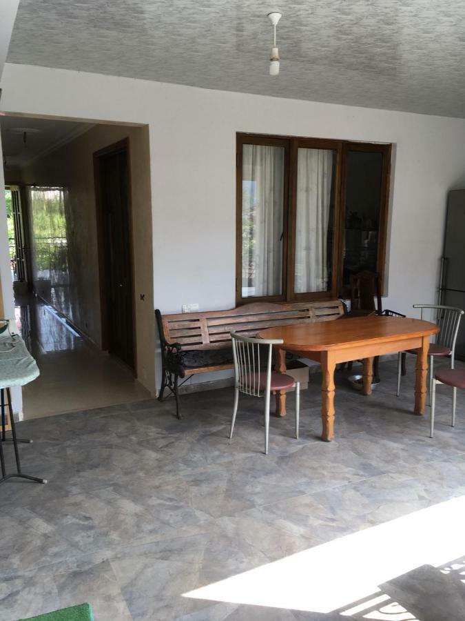 Apartments Komakhidze 68 باتومي المظهر الخارجي الصورة